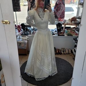 Jessica McClintock wedding dress